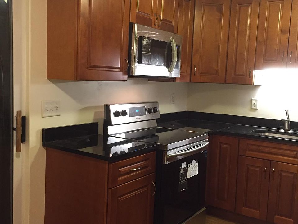 1st image of 60 Washington Park Dr APT 8