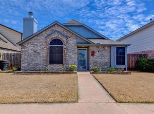2126 Westmore Dr, Moore, OK 73170