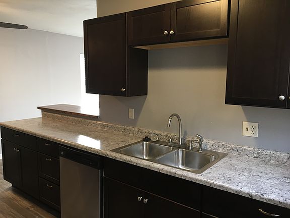3rd image of 4102 Clark Ave #8485912