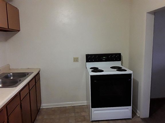 3rd image of 4877 Coleman Dr APT 8