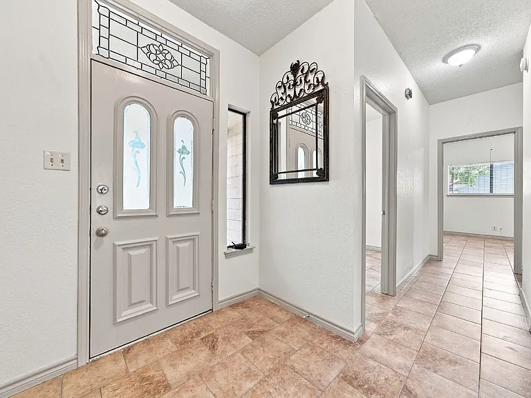 2207 Lancaster Gate Cv — Photo 22