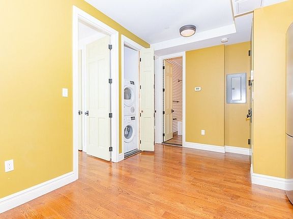 4th image of 236 Meserole St #3BF