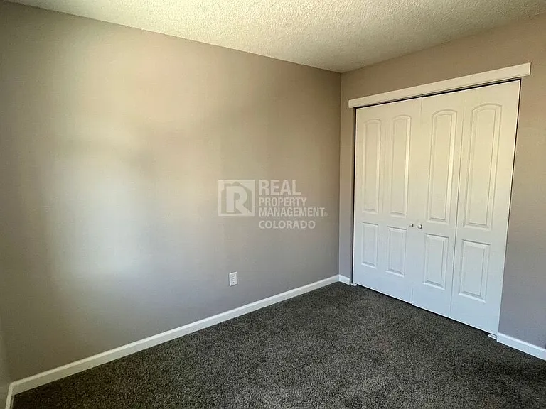 2626 Hearthwood Ln — Photo 6