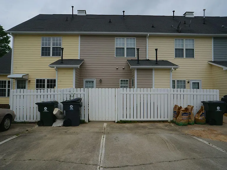 312 Commons Dr — Photo 21