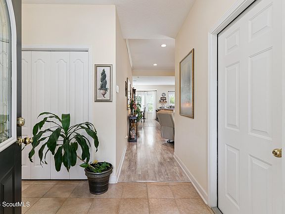 3rd image of 505 Ashbrook Dr
