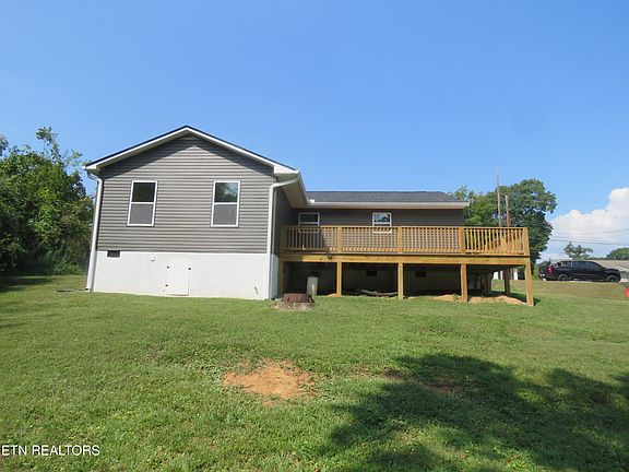4th image of 108 E Arrowwood Rd
