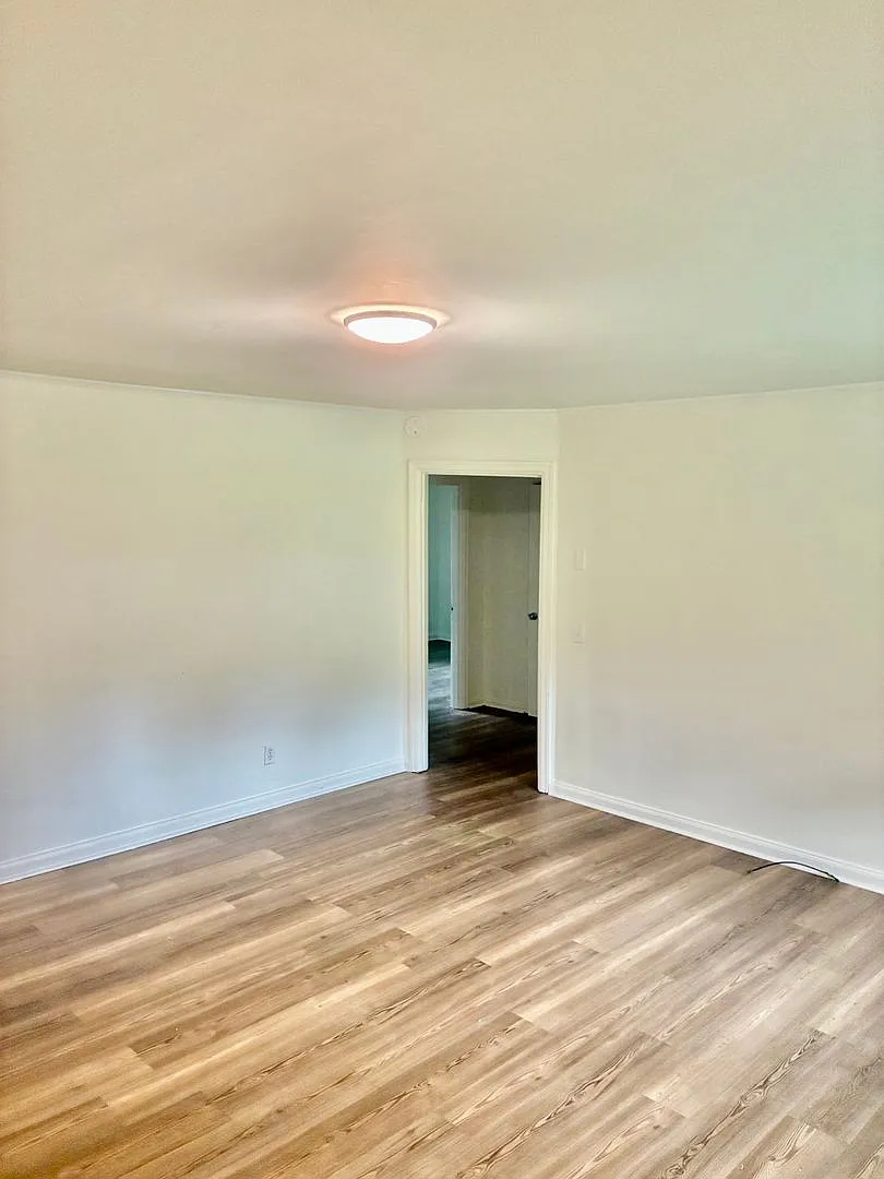 109 Signal View Street — Photo 3