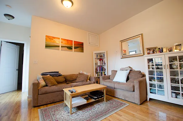 Rented by Compass | media 19