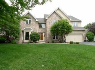 525 Wakefield Ln, Geneva, IL 60134