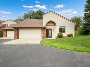 2831 26th St NW, Rochester, MN 55901
