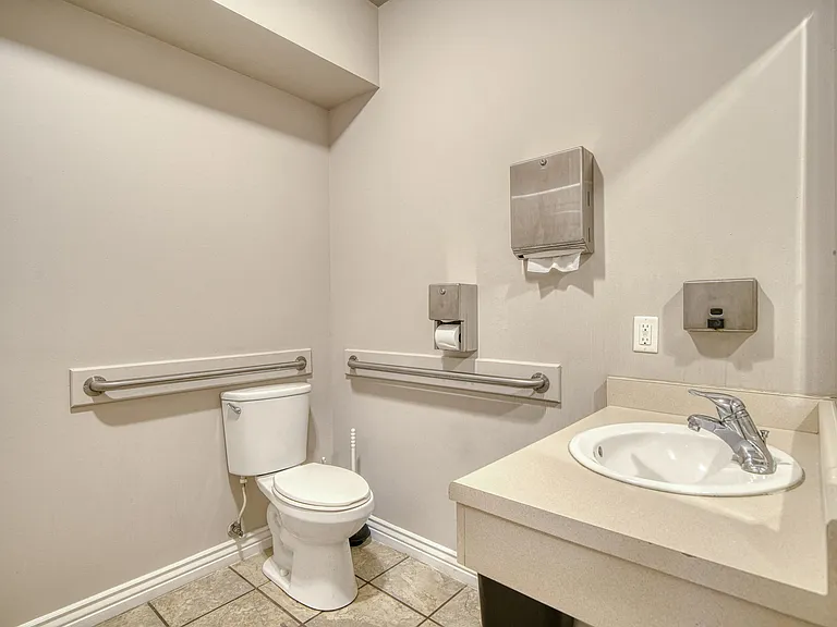 Stone Brook Apartments — Photo 31