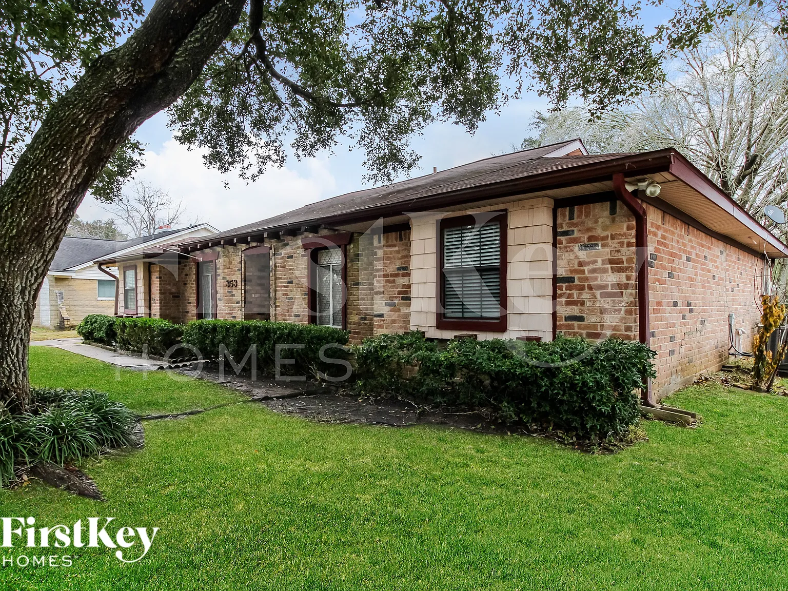 3 bed, 2.0 bath, 1868 sqft, $2,435 — Photo 3