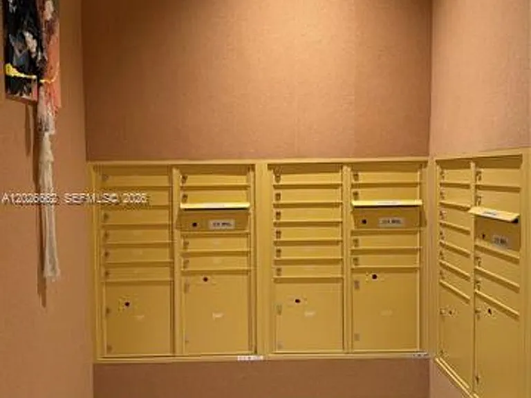 90 NE 32nd St #209 — Photo 28