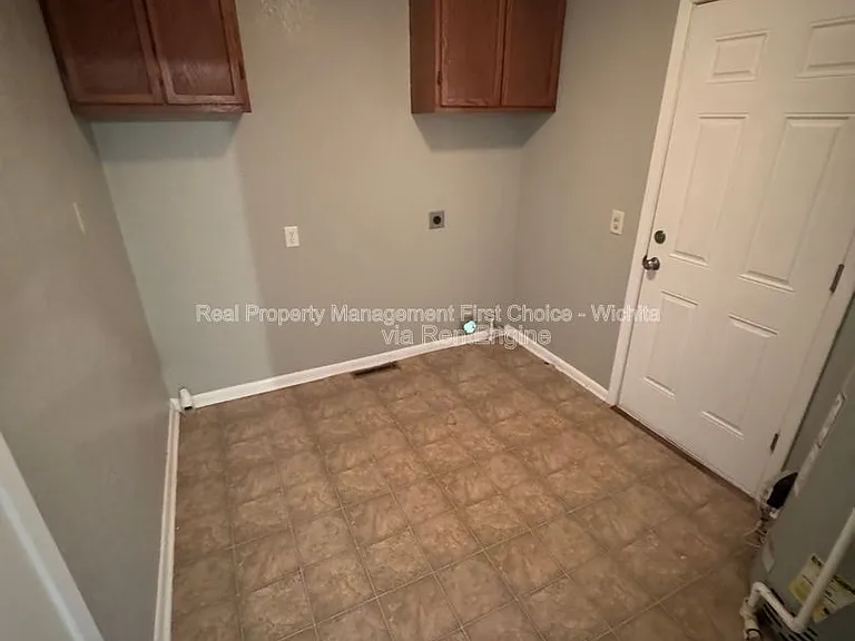 2136 S Euclid St — Photo 12