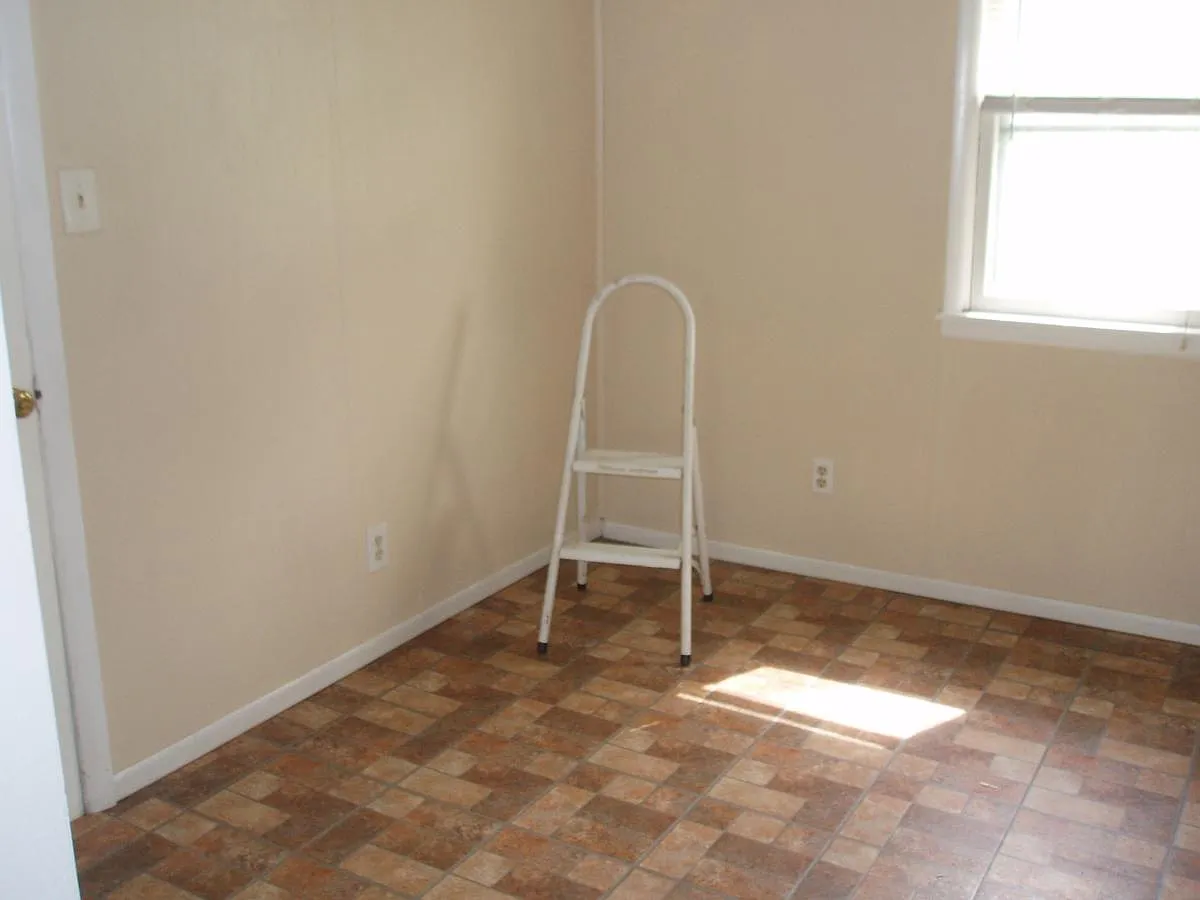 Dining Area - 17413 S Prospect Ave