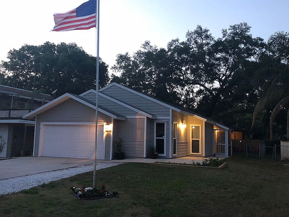 1st image of 2955 Forest Ln