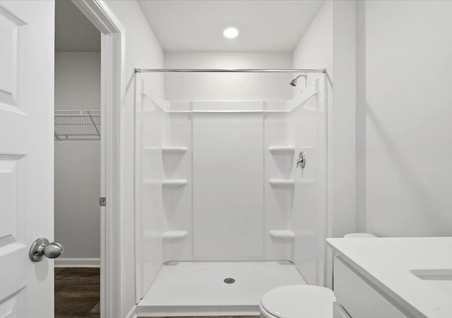 3 Bedrooms | 2 Bathrooms | 2-Car Garage | Pet Friendly — Photo 3