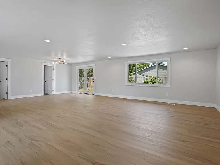2692 W Gemstone Dr — Photo 5
