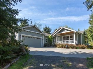 607 Lake Farm Rd, Port Angeles, WA 98362