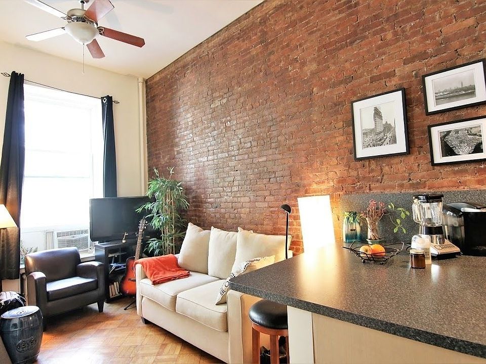 1st image of 40 W 85th St #F