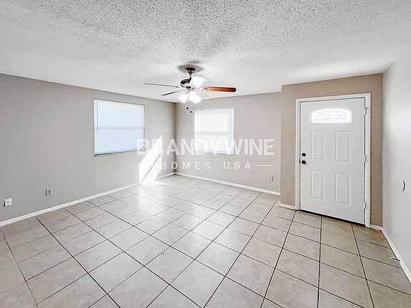 2nd image of 3026 Mangrove Ave