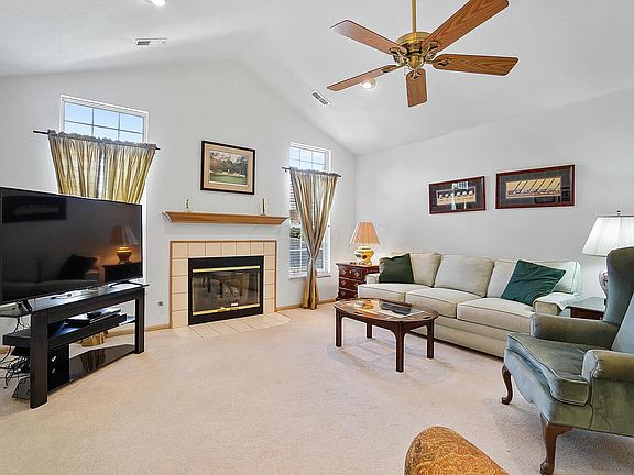 5th image of 2631 Pine Marsh Dr