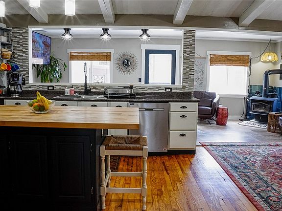 5th image of 709 Watkins Rd