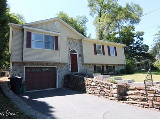 2726 Grandin Rd SW, Roanoke, VA 24015