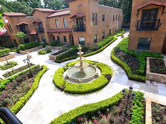 2nd image of 250 Palermo Vista Ct