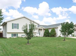 582 Rivendell Dr, Milton, WI 53563