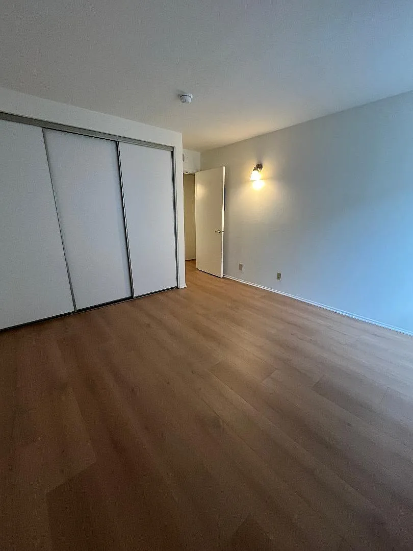 2 bed, 1025 sqft, $2,150 — Photo 2