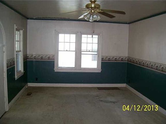 2nd image of 1224 S Harlan Ave