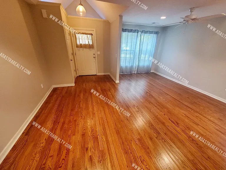 5428 Maple St — Photo 7