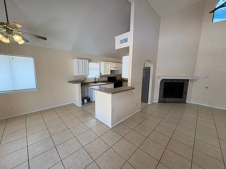 7118 Golden Hawk Dr — Photo 2