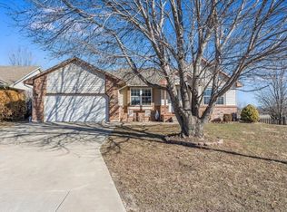1302 E Willowbrook Ln, Towanda, KS 67144