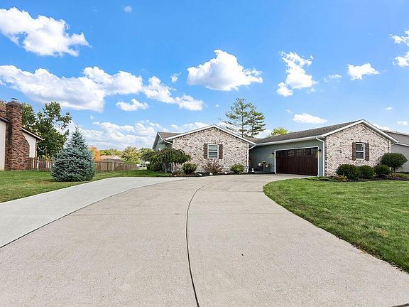 3rd image of 6320 Beaver Lake Dr