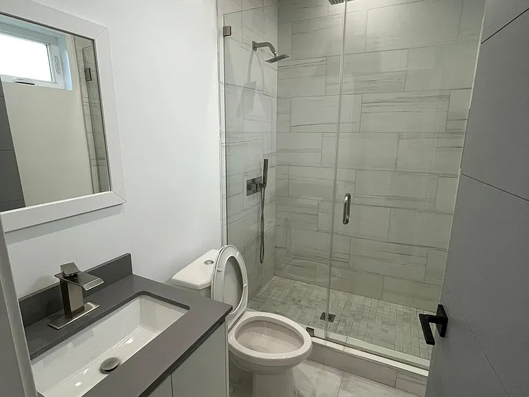 6347 Farmdale Ave — Photo 18