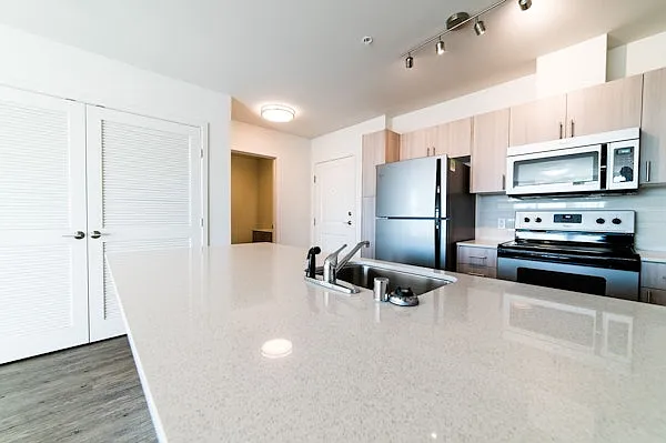 123-4th Apts — Photo 1