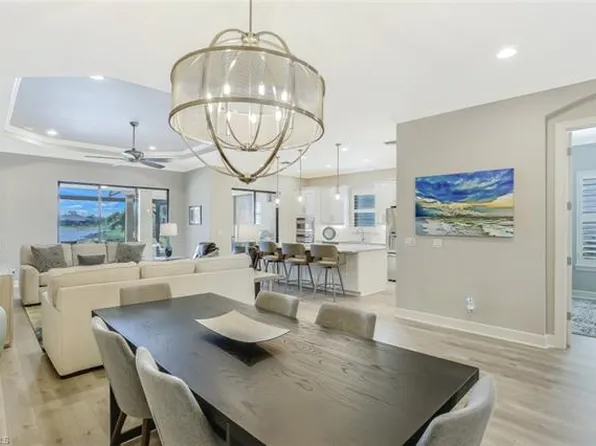 9401 Terresina Dr, Naples, FL 34119