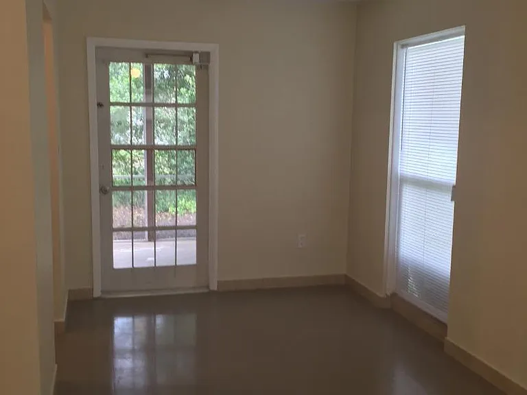 854 Chippendale St — Photo 7