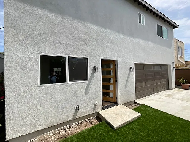 2 bed, 1200 sqft, $4,150 — Photo 2