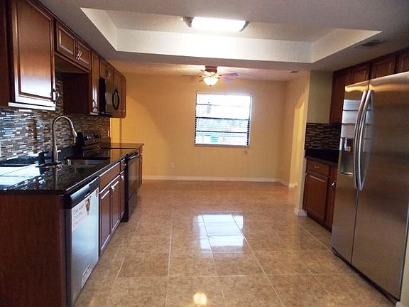 2nd image of 802 NW Bayshore Boulevard