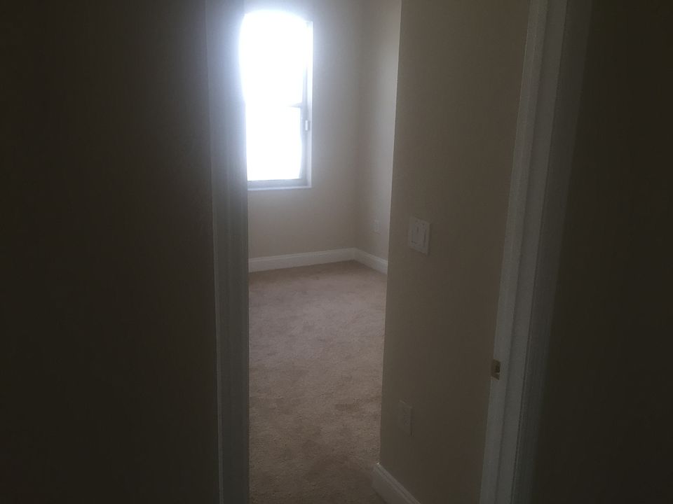 1st image of 1941 NW 72nd Way