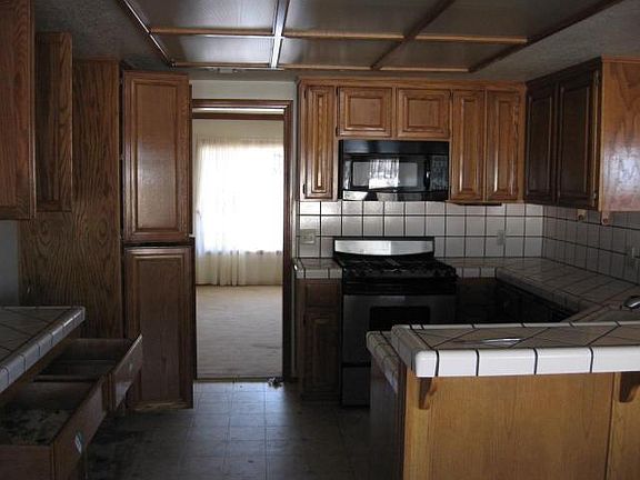 5th image of 18462 Damon Dr