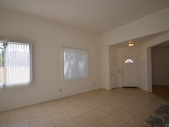 3rd image of 15404 Avenida Anillo