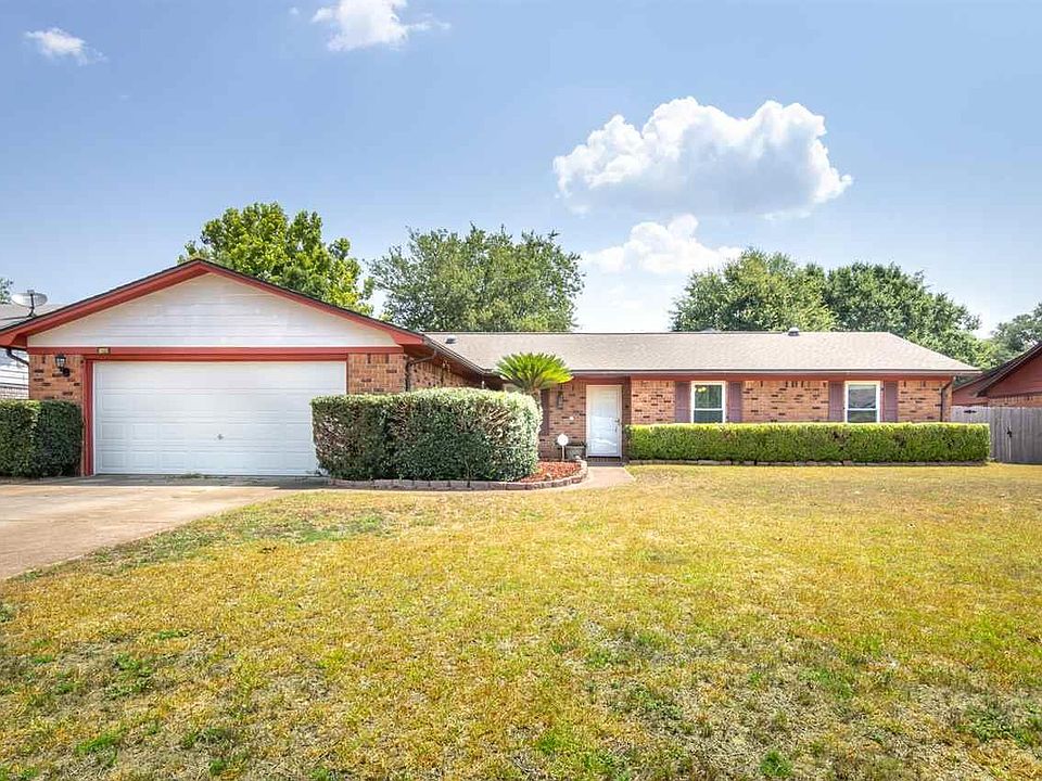 1st image of 2020 Coral Creek Dr