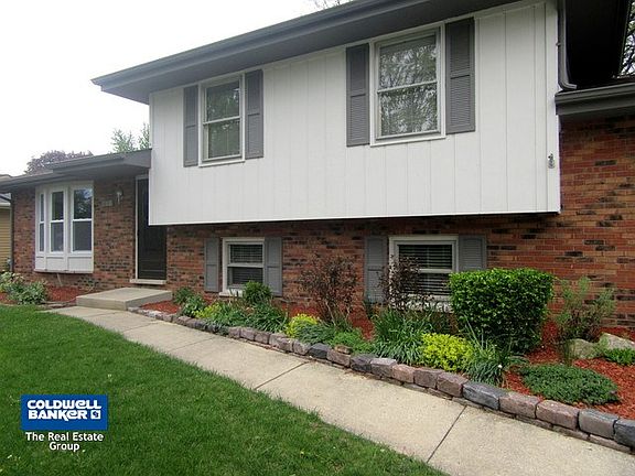 2nd image of 613 Edgebrook Dr