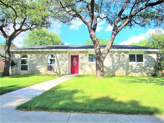 2nd image of 2926 Rolling Hills Dr