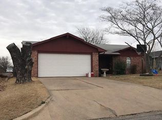 1102 Ridgeview Dr, Marietta, OK 73448