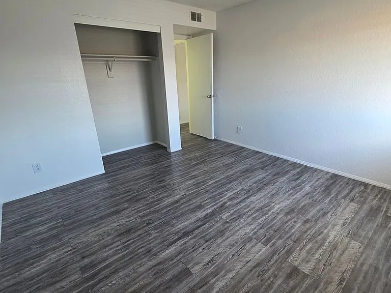 4416 N 35th Ave — Photo 13